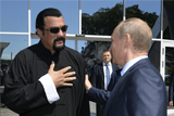 Путин дал Стивену Сигалу гражданство РФ