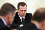 Медведев заявил об "антироссийской агонии" администрации США