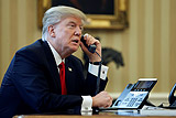 Трамп обвинил Обаму в прослушке его телефонов