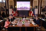 "Большая семерка" пригрозила ужесточить санкции против Москвы
