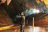 Операция по спасению детей из пещеры в Таиланде приостановлена на 10 часов