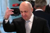 Источник объяснил присутствие Пригожина на встрече Шойгу с ливийским маршалом