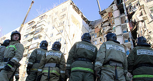 Последствия взрыва газа в доме в Магнитогорске