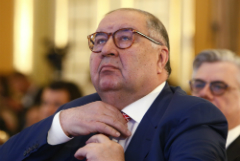 Россия попросит Латвию выдать журналиста, обвиняемого в клевете на Усманова