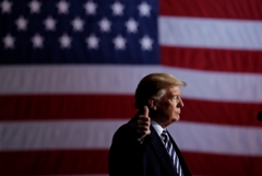 Трамп назвал "отличным возвращением" успех Байдена в "супервторник"