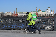 В Москве резко выросло число желающих стать курьером